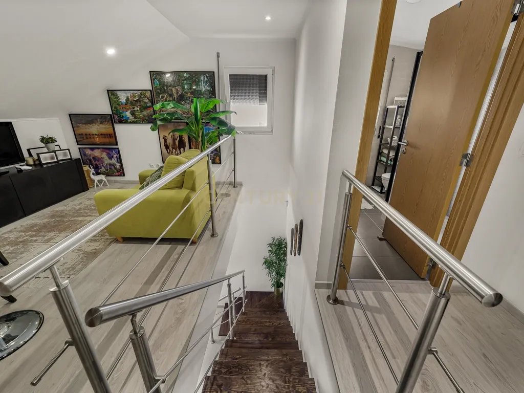 Moradia T3 isolada com garagem, Quinta do Conde - Image 24