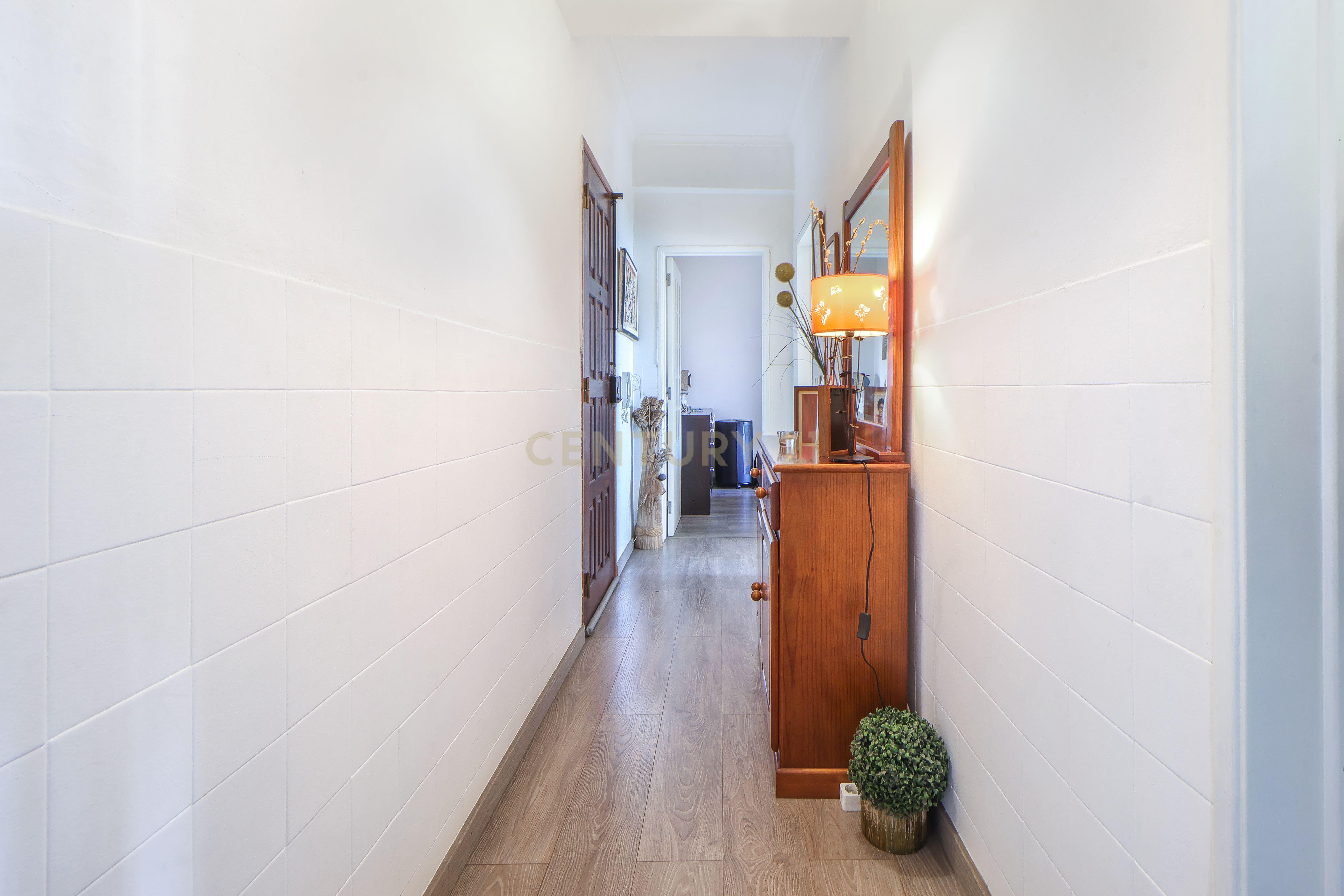 Fotografia 12 de Apartamento T2 em zona central inserido em prédio com 2 elevadores | Praceta da Meia Laranja, Setúbal