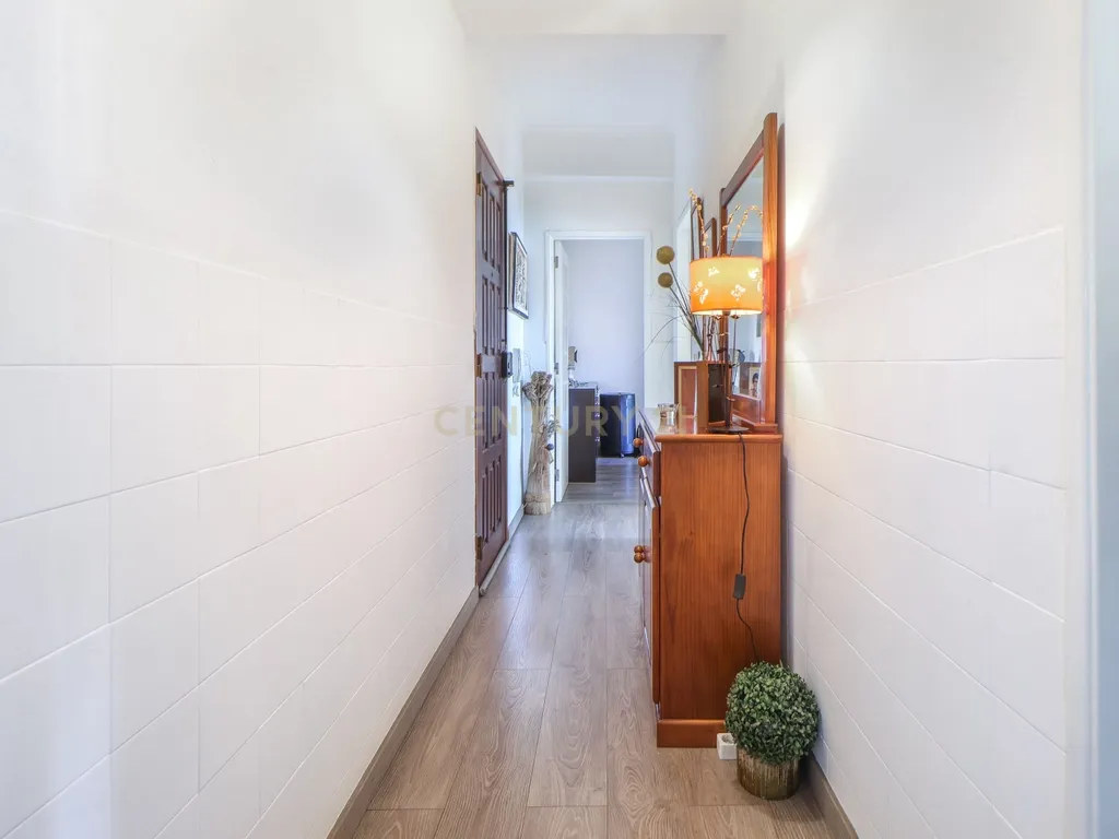 Apartamento T2 em zona central inserido em prédio com 2 elevadores | Praceta da Meia Laranja, Setúbal - Image 12