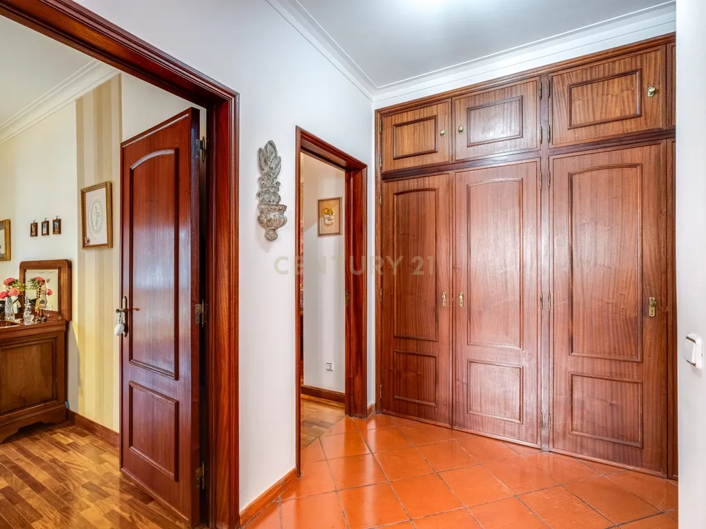 Há casas que se visitam… e há casas que se sentem. Esta é, sem dúvida, uma delas. - Image 8