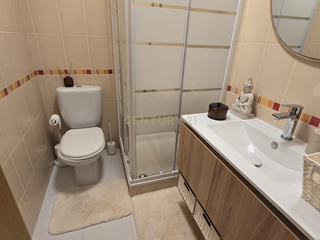 Apartamento T2 de elevada qualidade no centro do Caniço – sofisticação, vista mar e localização privilegiada - Image 6