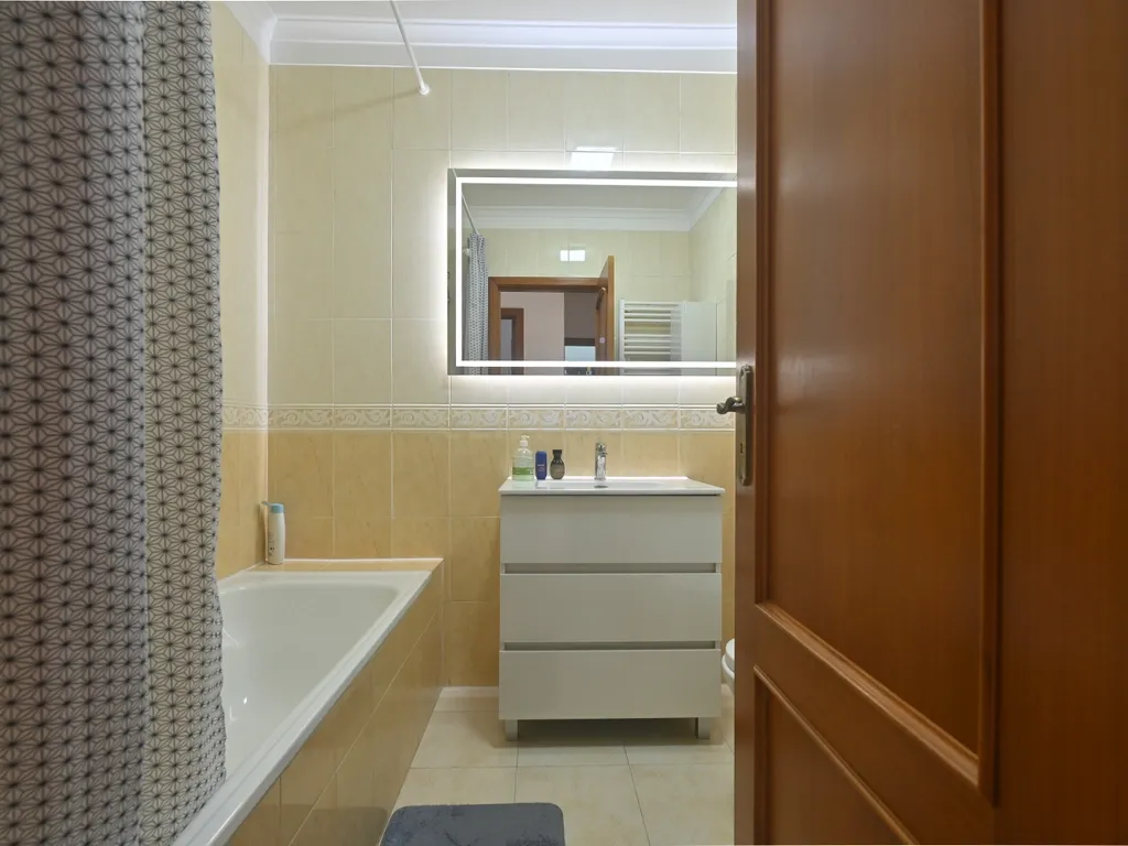 Apartamento T2 em Milharado, com terraço e parquemento - Image 11