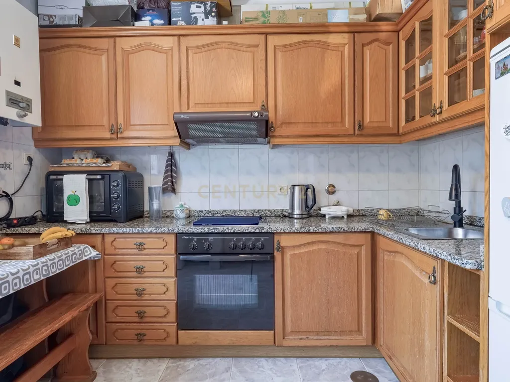 Apartamento T1 em Vila Nova de Gaia, com lugar de garagem - Image 13
