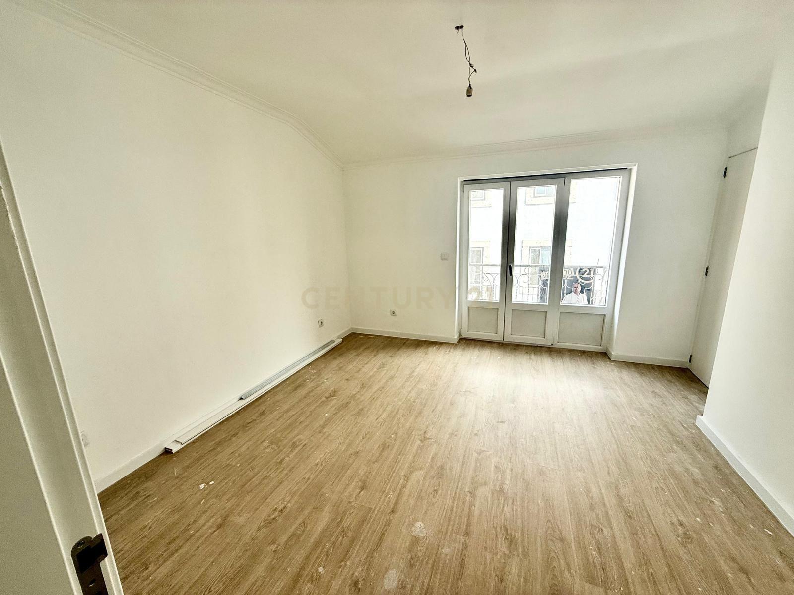 Apartamento totalmente remodelado na Vila de Oeiras - Image 7