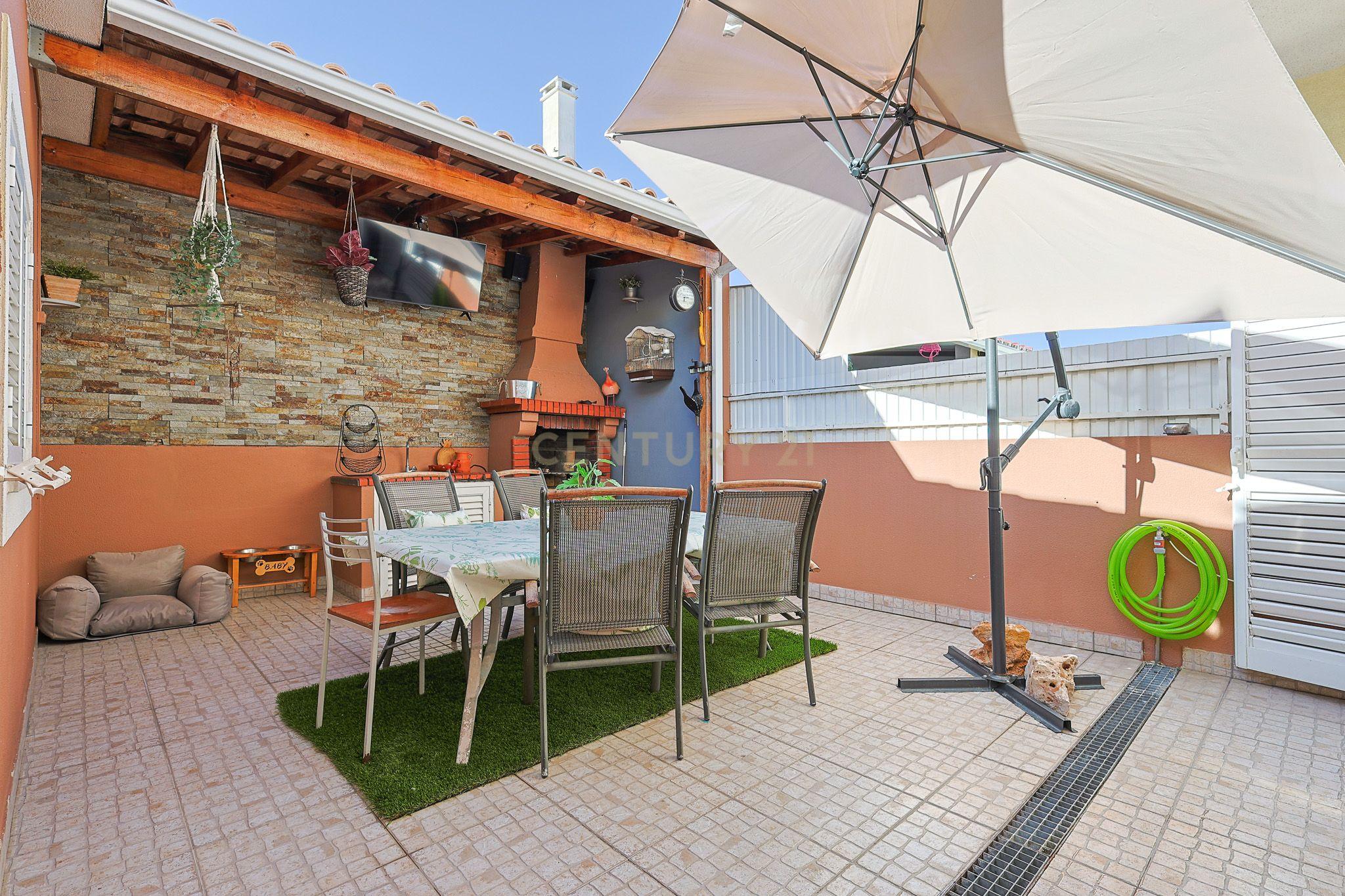 Fotografia 11 de Moradia T3 com Garagem e Espaço Exterior | Boa Água, Quinta do Conde