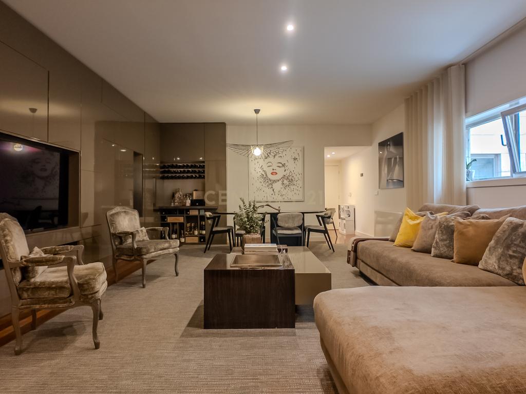 Apartamento T3+1 Porto - Foz - Image 1