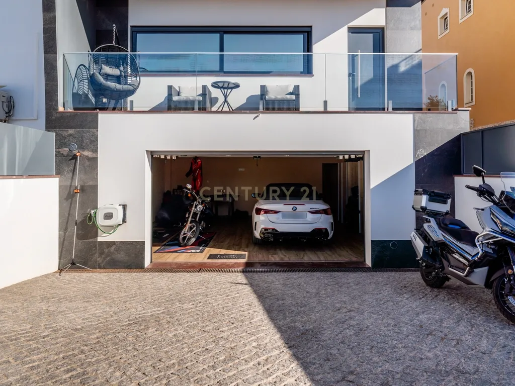 MORADIA MODERNA T3 COM GARAGEM EM ODIÁXERE - Image 31
