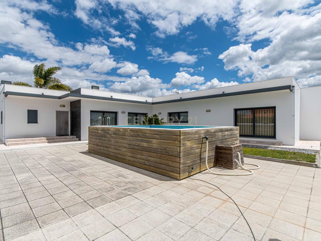 Moradia Térrea T4 no Montijo — Isolada, Moderna e com Piscina - Image 46