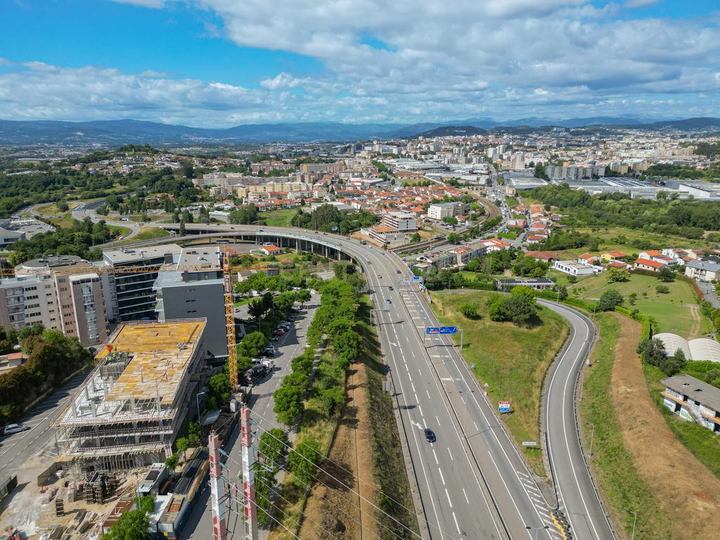 T3 Novo em Ferreiros, Braga | Suíte e 2 Quartos com Closet e Varanda Panorâmica - Image 34