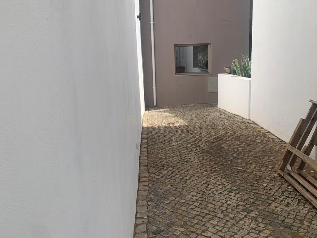 Moradias T3+T3+T1 – Faro - Sé e São Pedro - Image 27