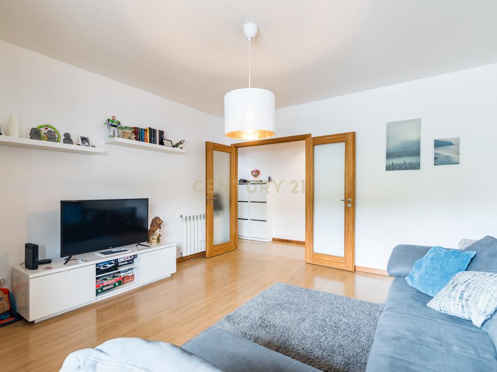 Apartamento T2 com Terraço em Loures - Excelente Oportunidade! - Image 10
