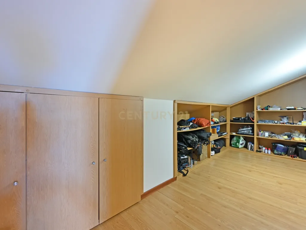 Apartamento Duplex T2+2 com 2 Suites e Terraço privativo em Canidelo - Image 13