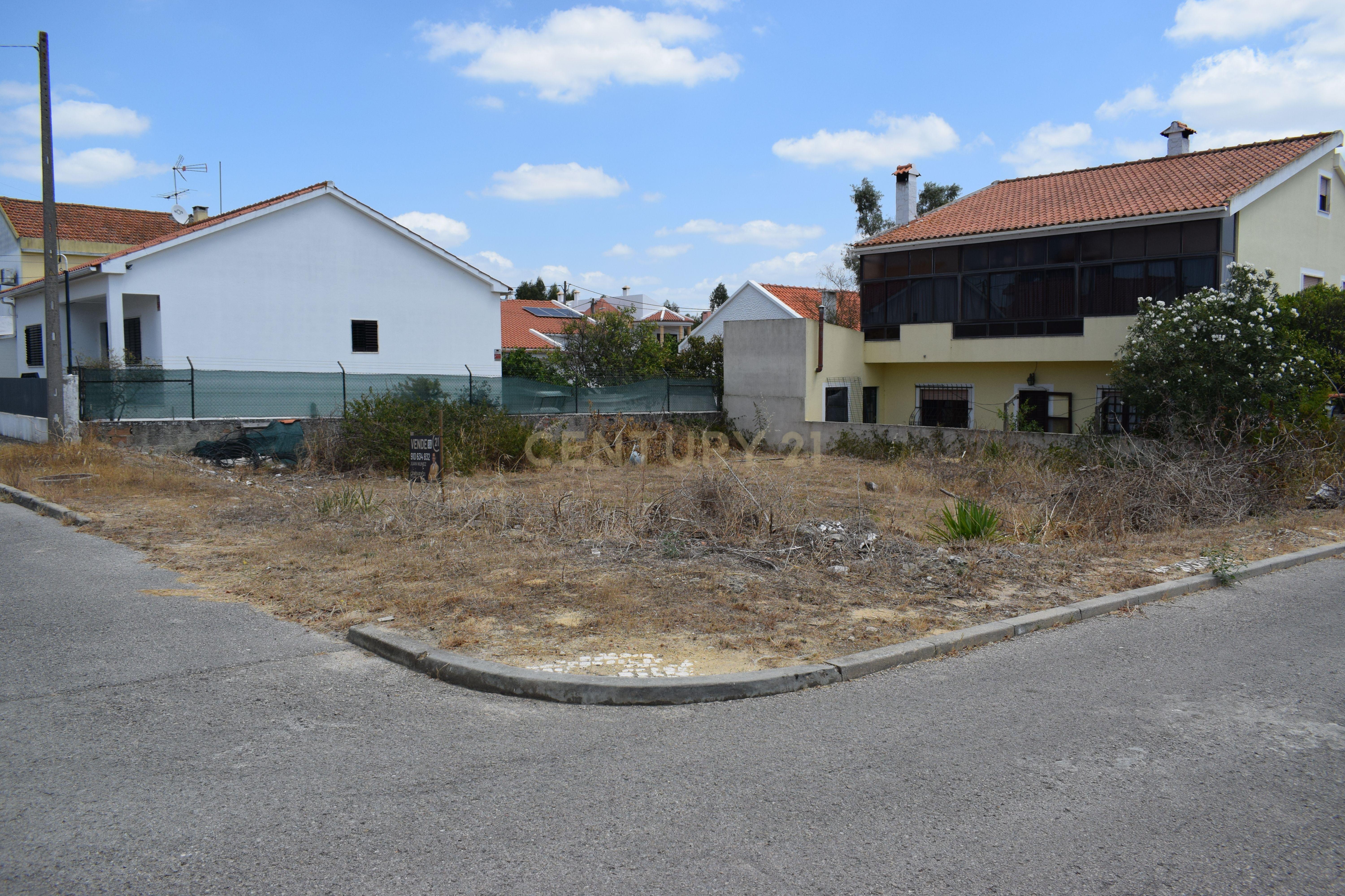 Fotografia 4 de Terreno Urbano de 318 m² em Palmela: Viabilidade para Moradia de 210 m² + Garagem