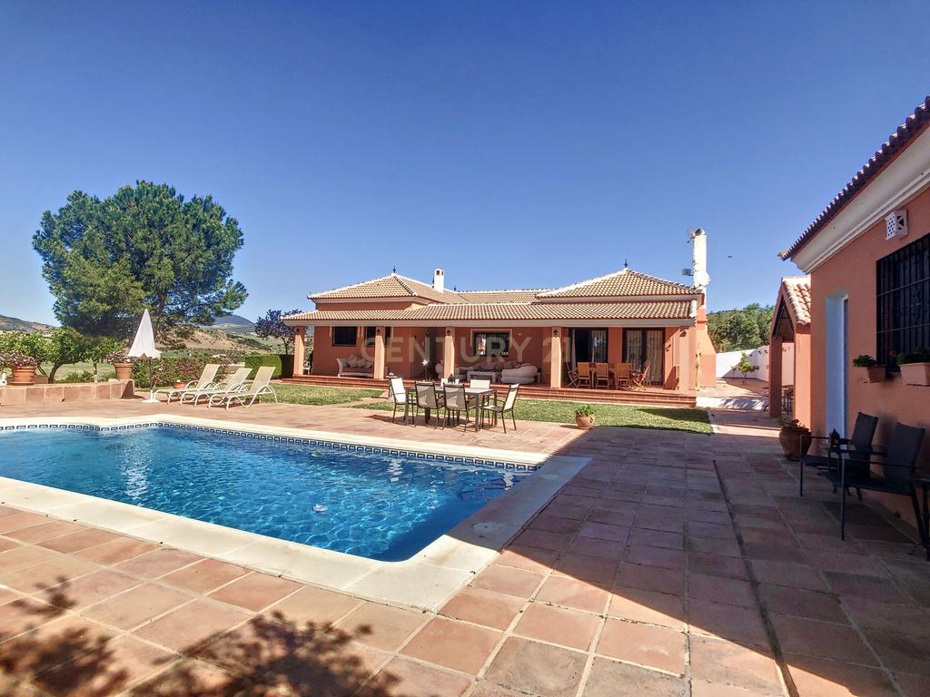CASA DE LUXO DE CAMPO À VENDA EM ALMOGÍA - MÁLAGA - Image 1