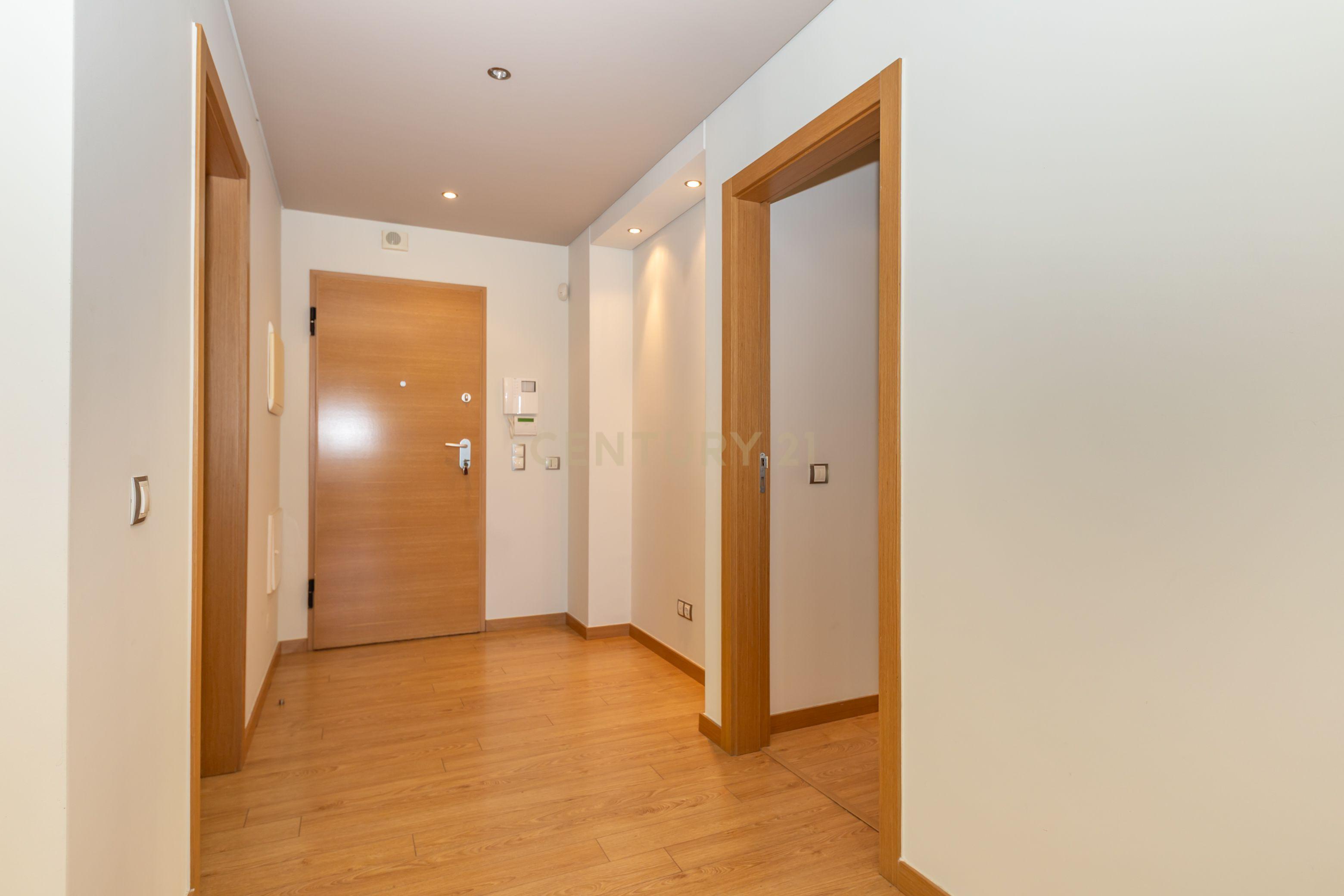 Apartamento T3 Com Box - Varandas Montijo - Image 8