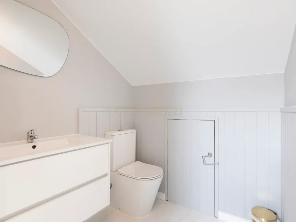 Moradia T5 de Luxo com Piscina, Ginásio, Sauna e Garrafeira em Birre, Cascais - Image 57