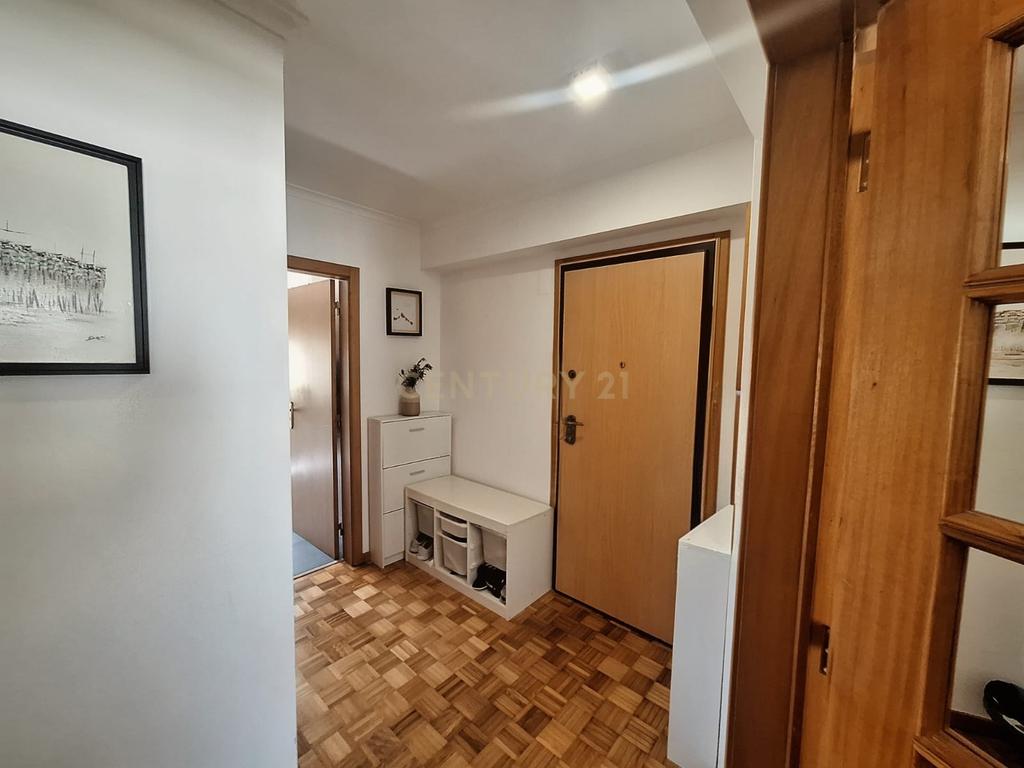 Apartamento T2 no Alto da Faia em Telheiras - Image 3