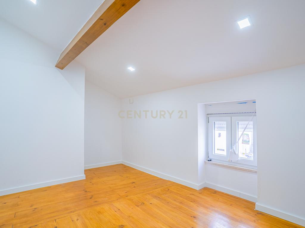 Moradia T2+1 com Terraço – Tornada, a 5 min de Caldas da Rainha - Image 14
