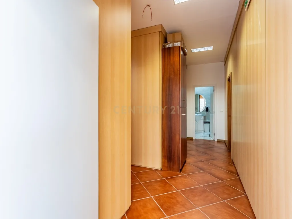 Loja em Alfragide, central, 367 m2 - Image 16