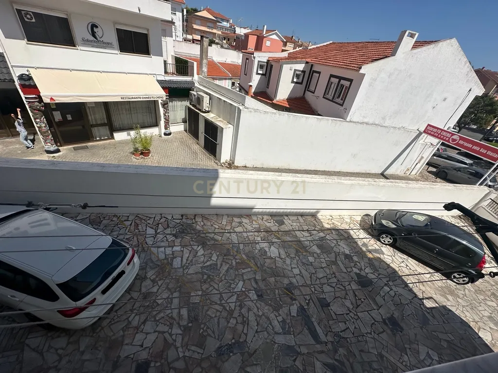 APARTAMENTO T2 | LOCALIZAÇÃO CENTRAL EM TIRES | EM EXCELENTE ESTADO DE CONSERVAÇÃO - Image 18