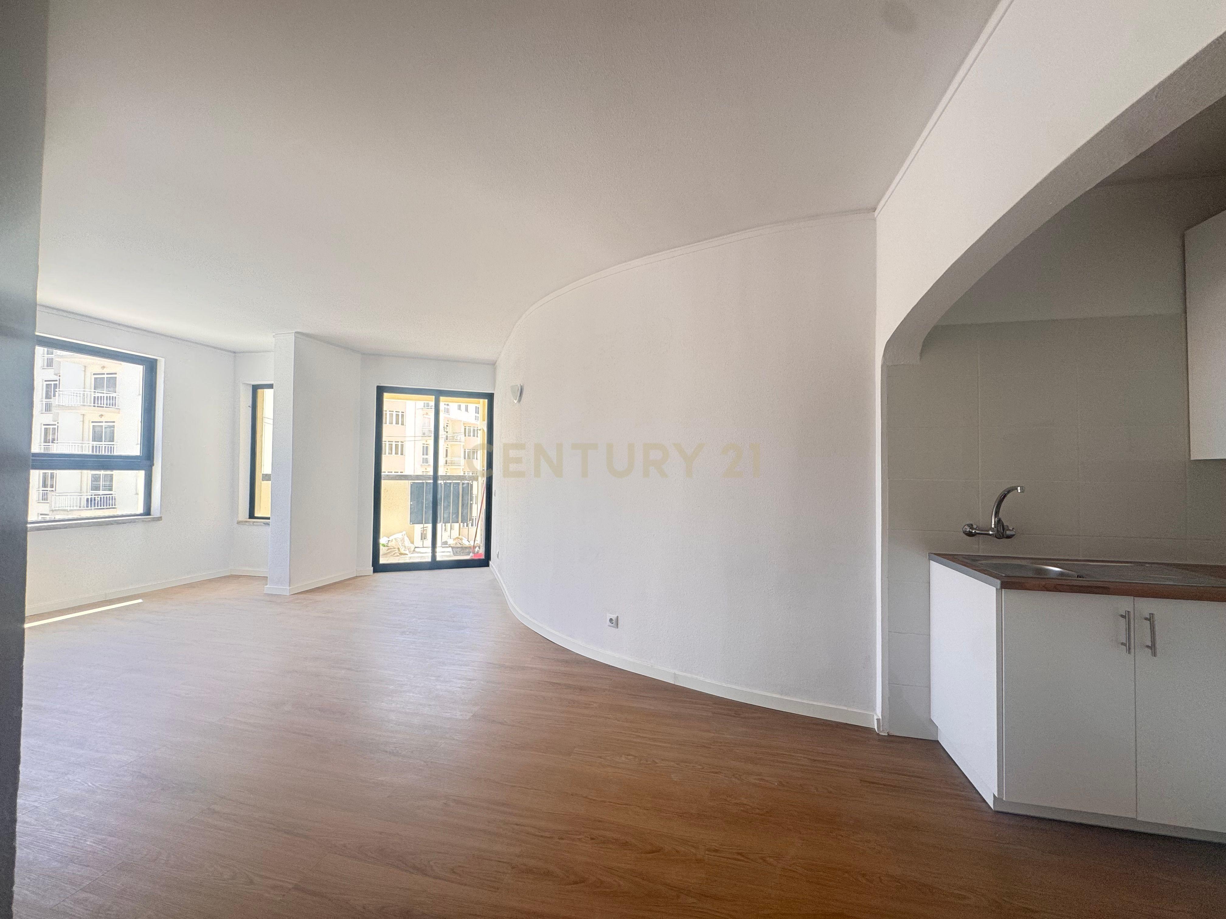 Fotografia 6 de Apartamento T1 em Armação de Pêra.