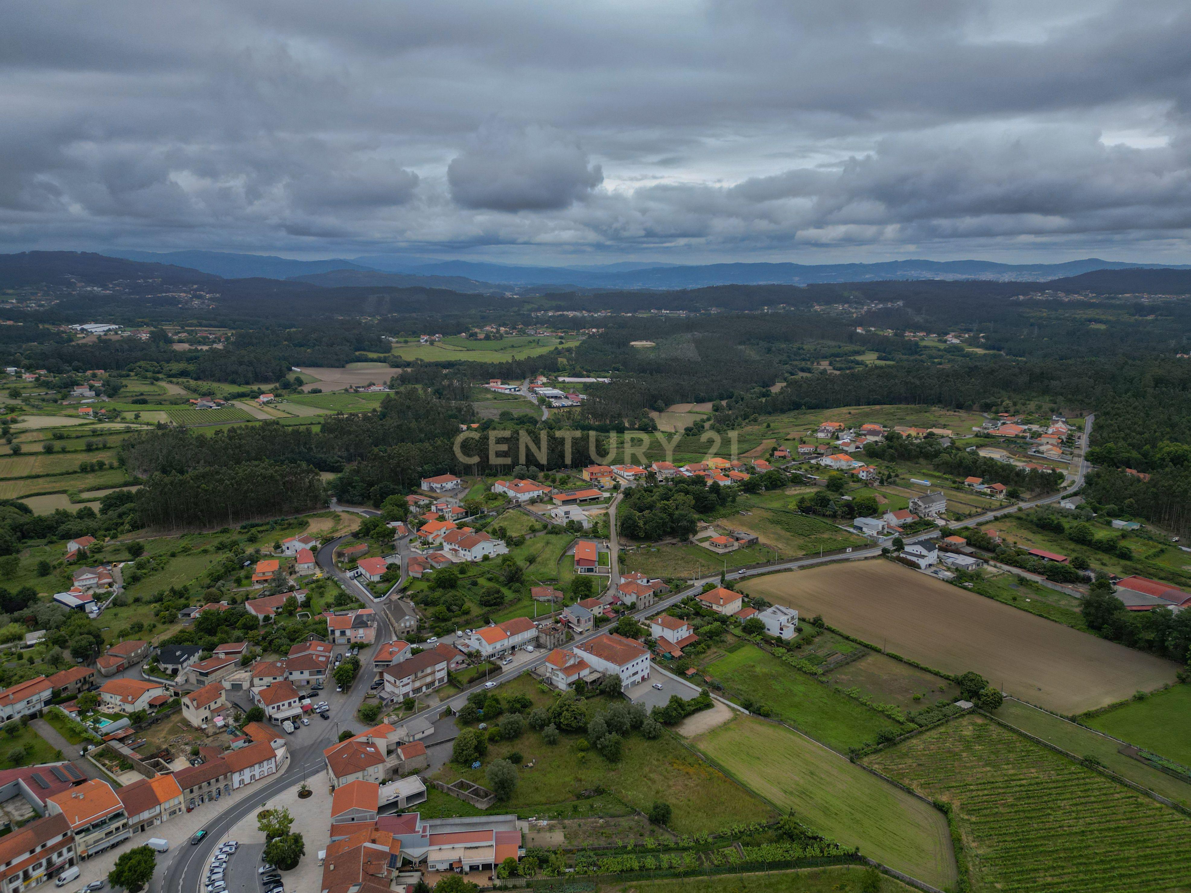 Fotografia 4 de Terreno  para construção em Freixo, Ponte de Lima