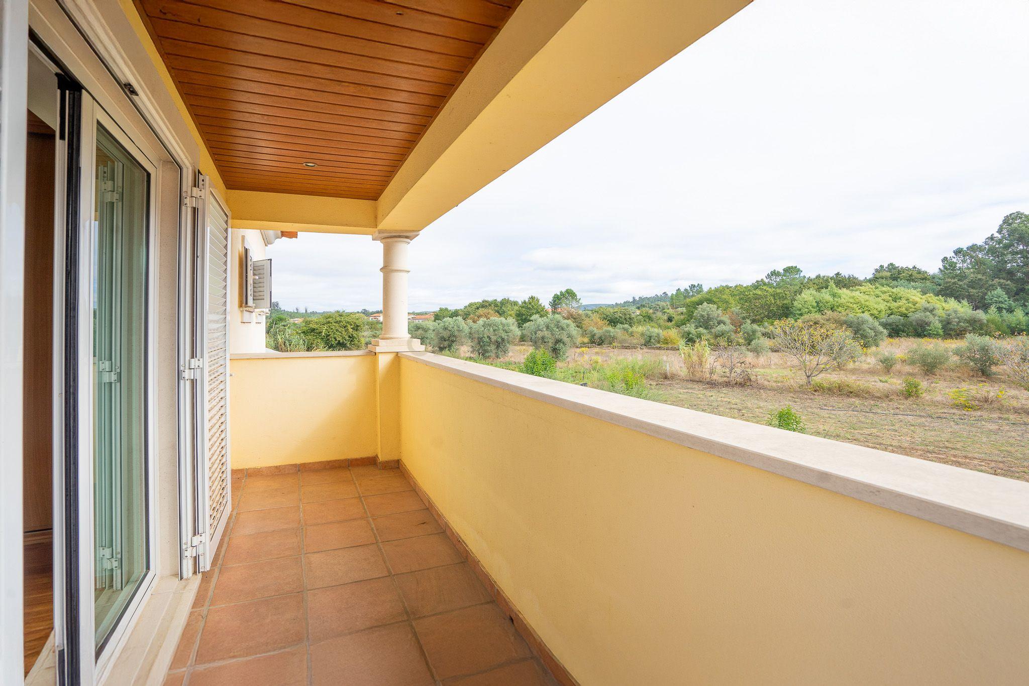 Moradia T4 - Lousã - Image 50