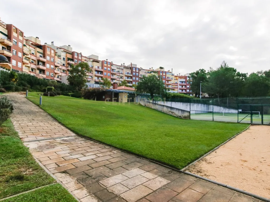 Apartamento como novo T3 – Quinta Da Graciosa, Estoril - Image 39