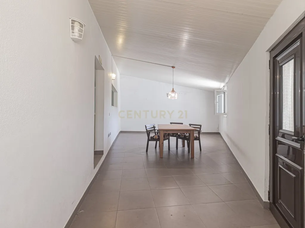 Moradia T4 em Vila Nova - Bucelas - Image 18