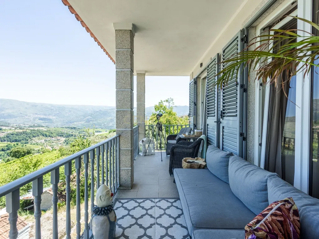 Casa T3 em Valadares, Baião - Oportunidade Única! - Image 11