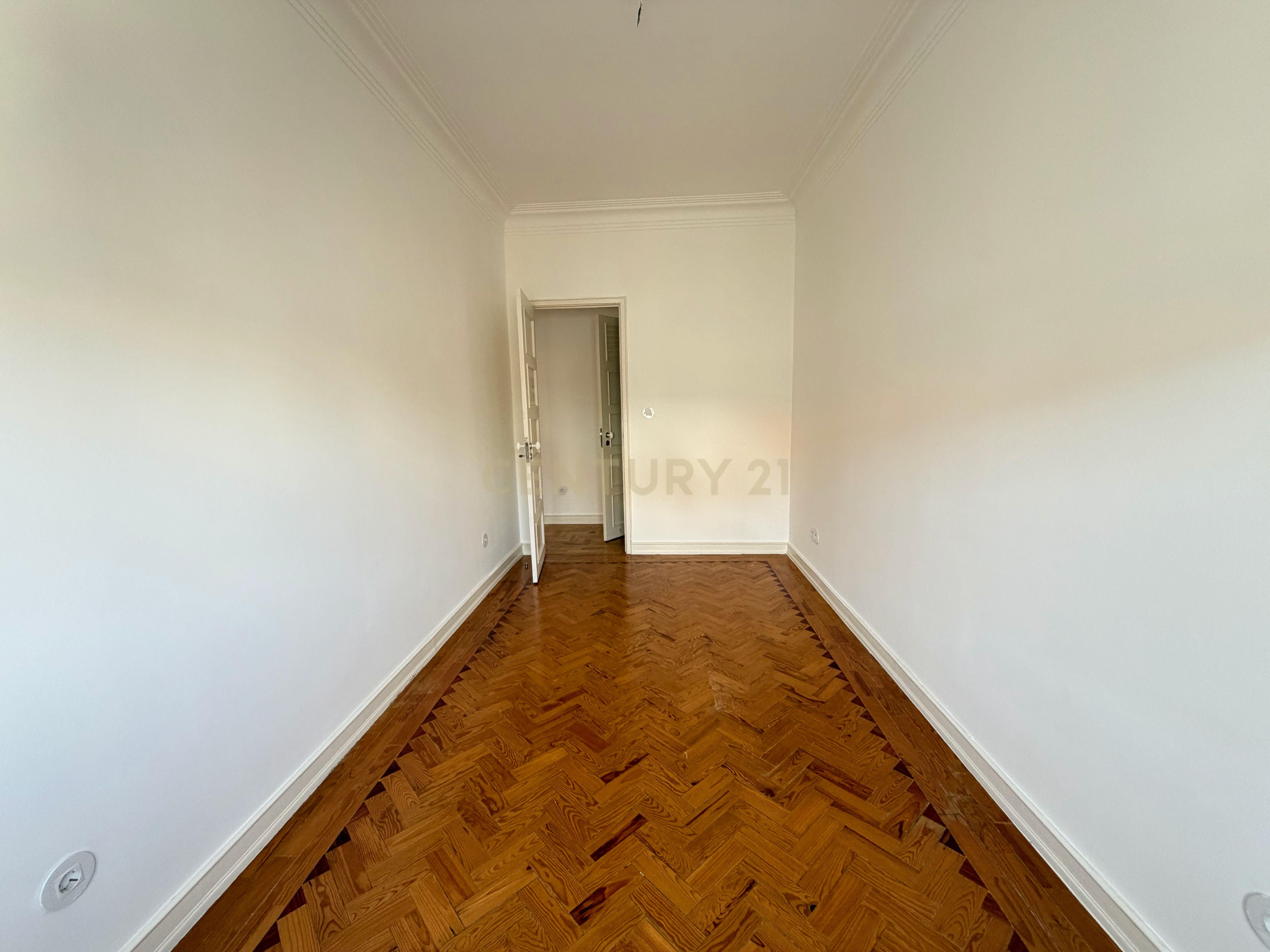 Fotografia 12 de T2 renovado e pronto a habitar | Picheleira – Beato