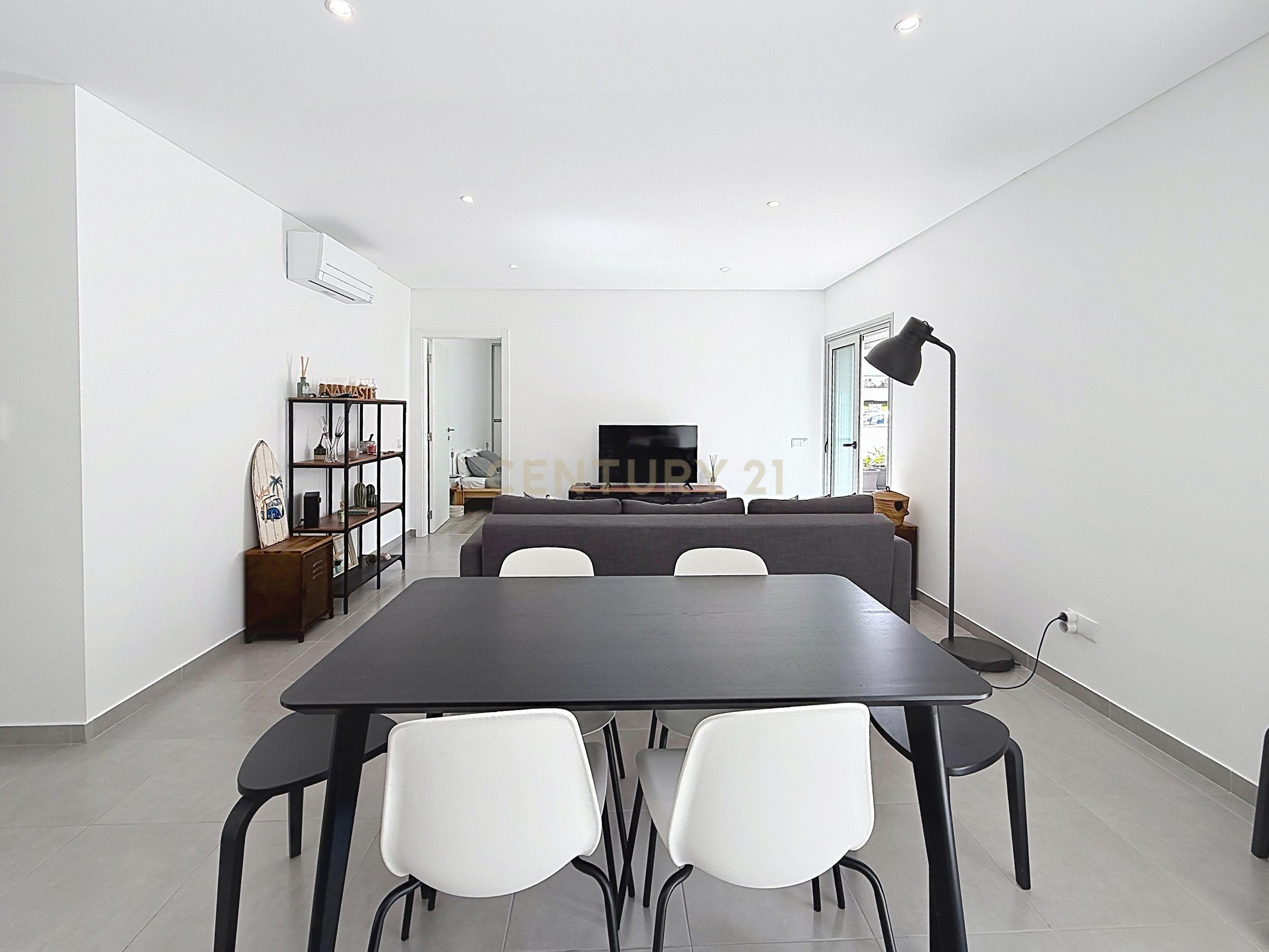 Fotografia 12 de Apartamento T2 em Nazaré, Leiria - Oportunidade Única!