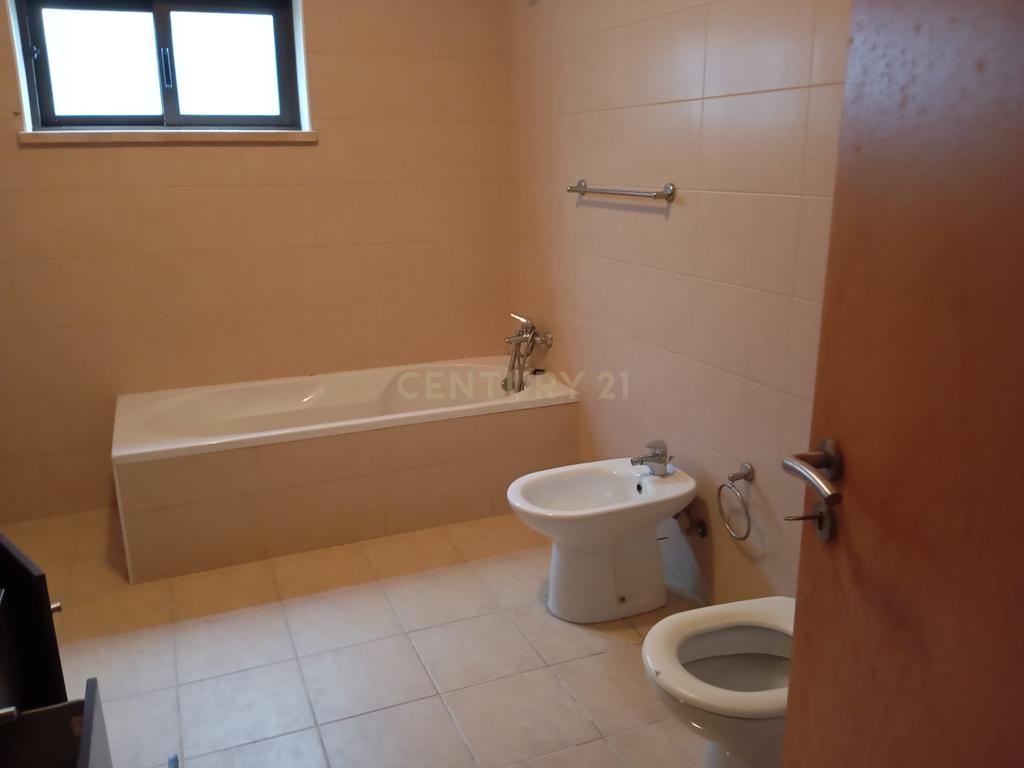 Moradia  em Calvete, Alqueidão, Figueira da Foz, Coimbra com Jardim e Boa Exposição Solar - Image 33