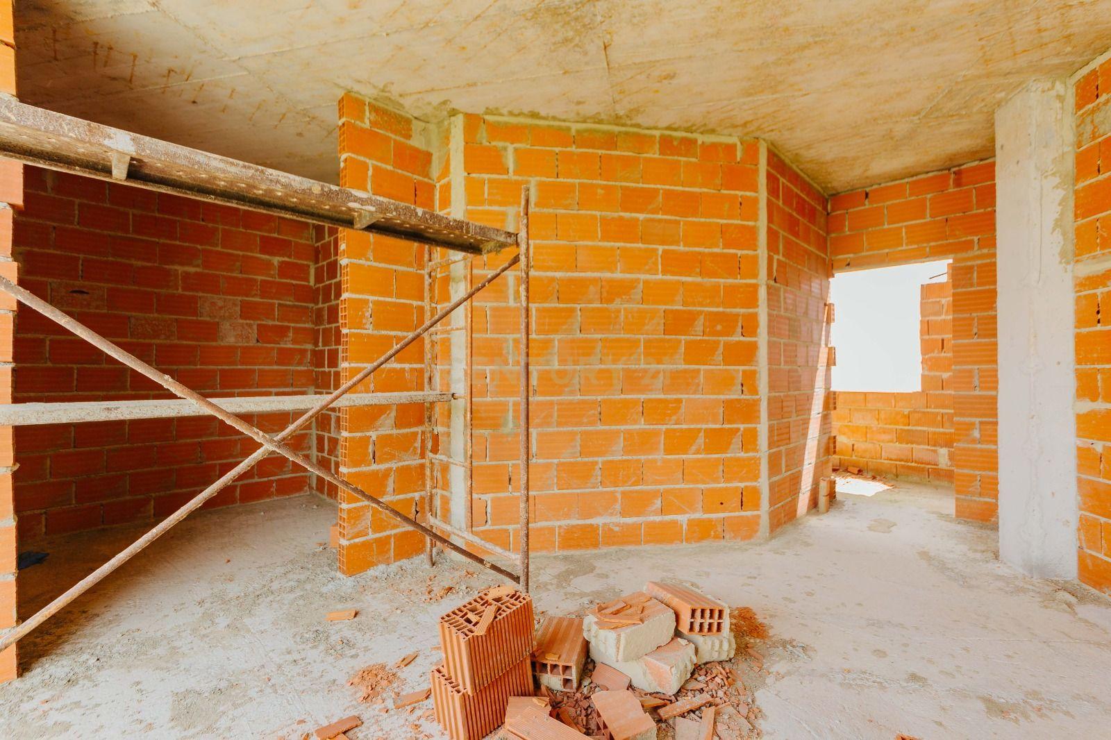 Moradia Unifamiliar de Tipologia T2 em Construção - Image 21
