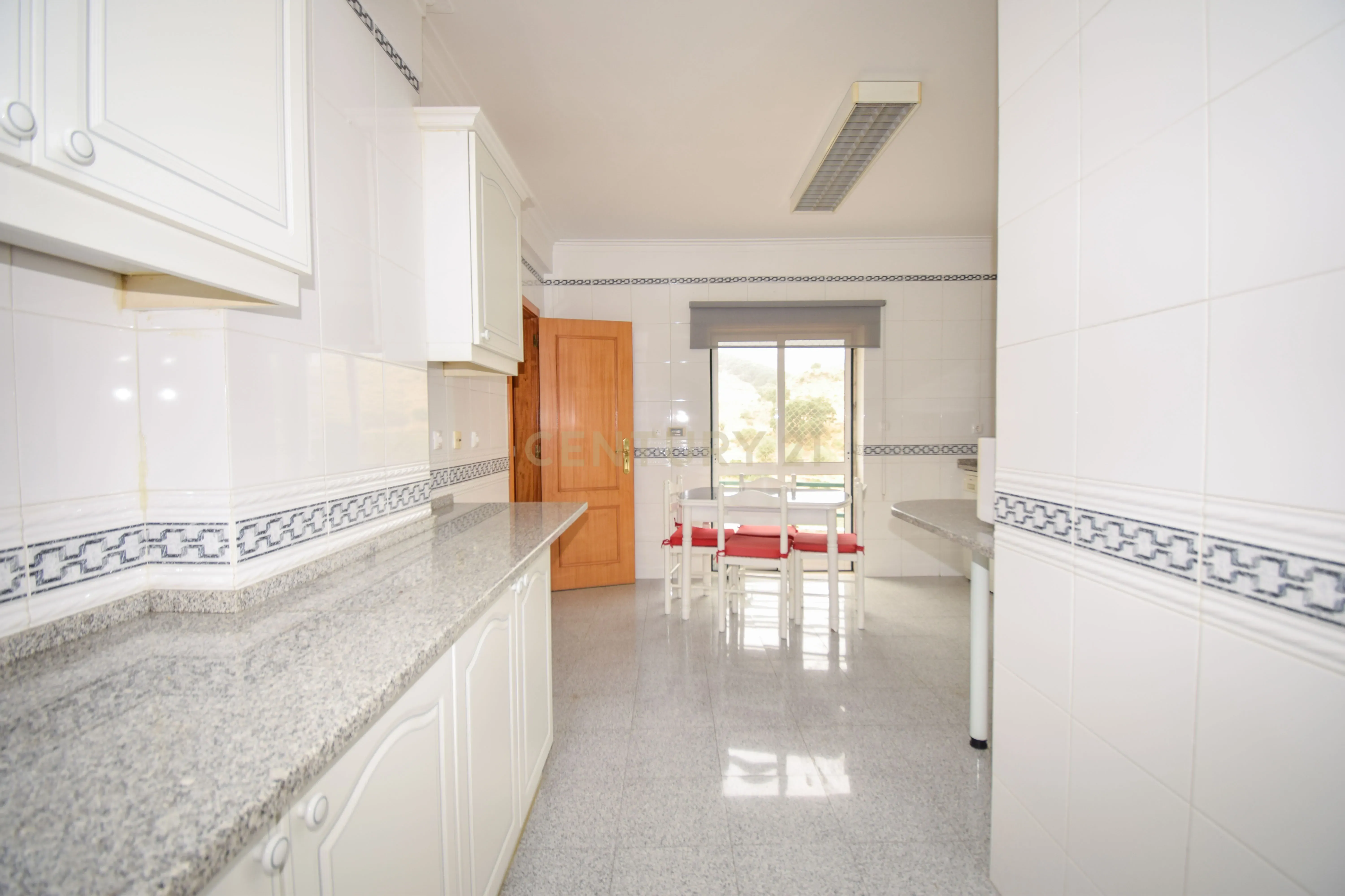 Fotografia 8 de Apartamento T3 em Loures com Garagem