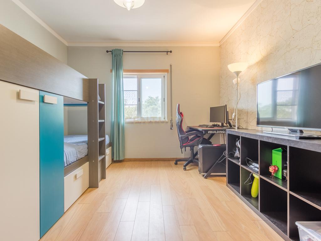 Apartamento T3 | Palhais – Barreiro | R/C – 145m2 - Image 14