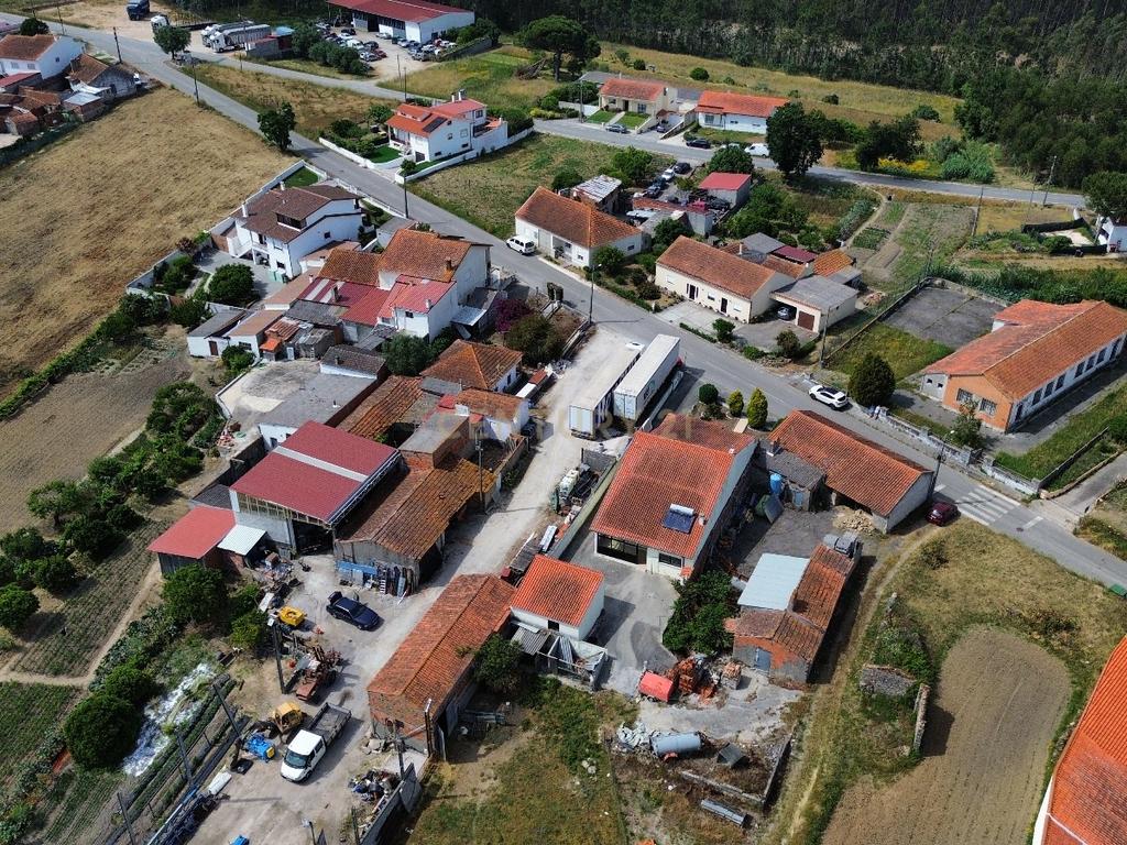 Moradia  em Calvete, Alqueidão, Figueira da Foz, Coimbra com Jardim e Boa Exposição Solar - Image 32