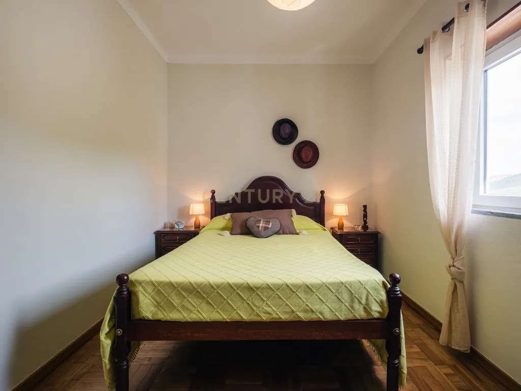 Moradia Renovada em Serpins, Lousã com 3 Casas de Banho - Image 13