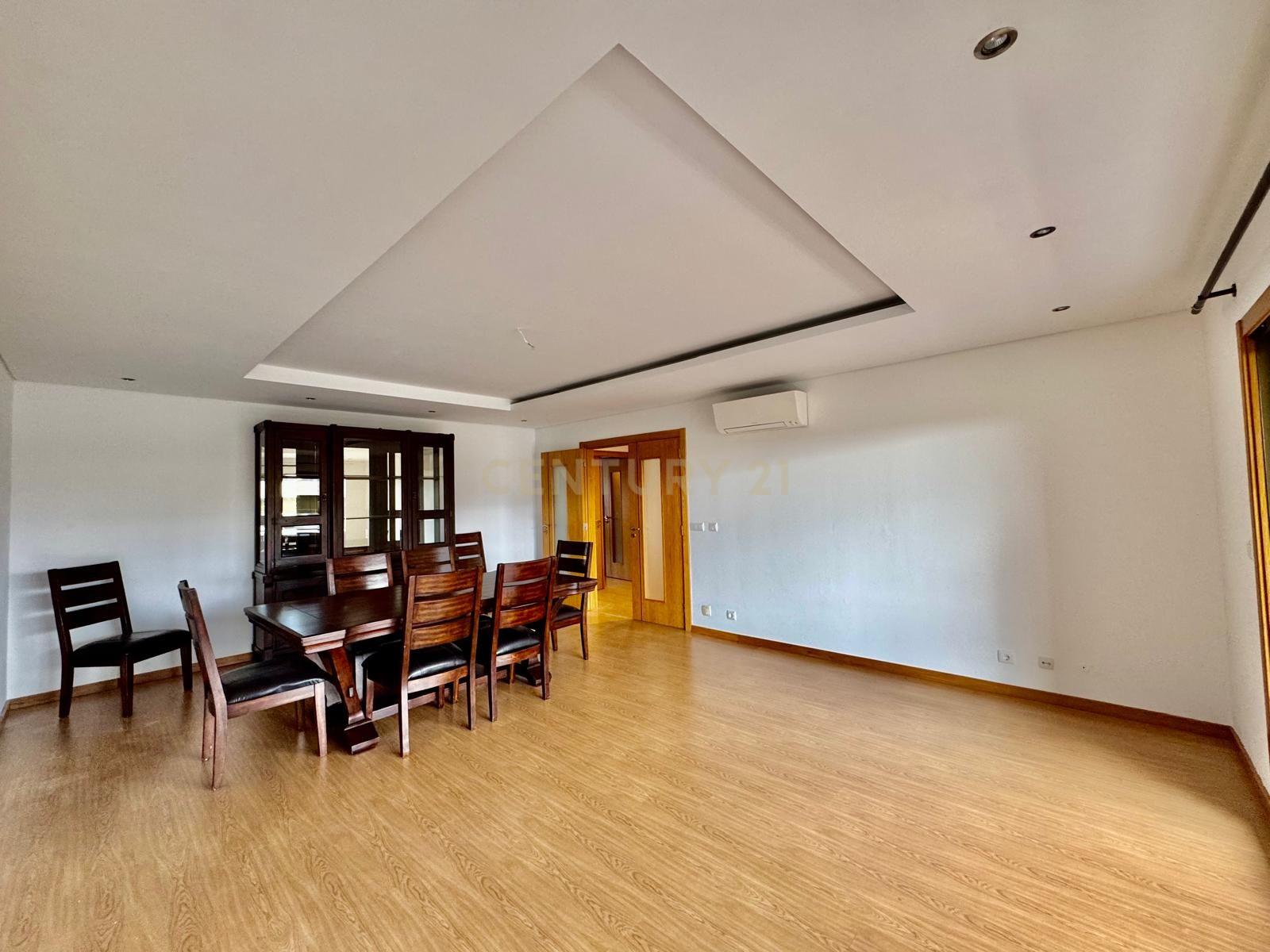 Fotografia 7 de Apartamento T3 de luxo com excelentes áreas em zona privilegiada no Montijo