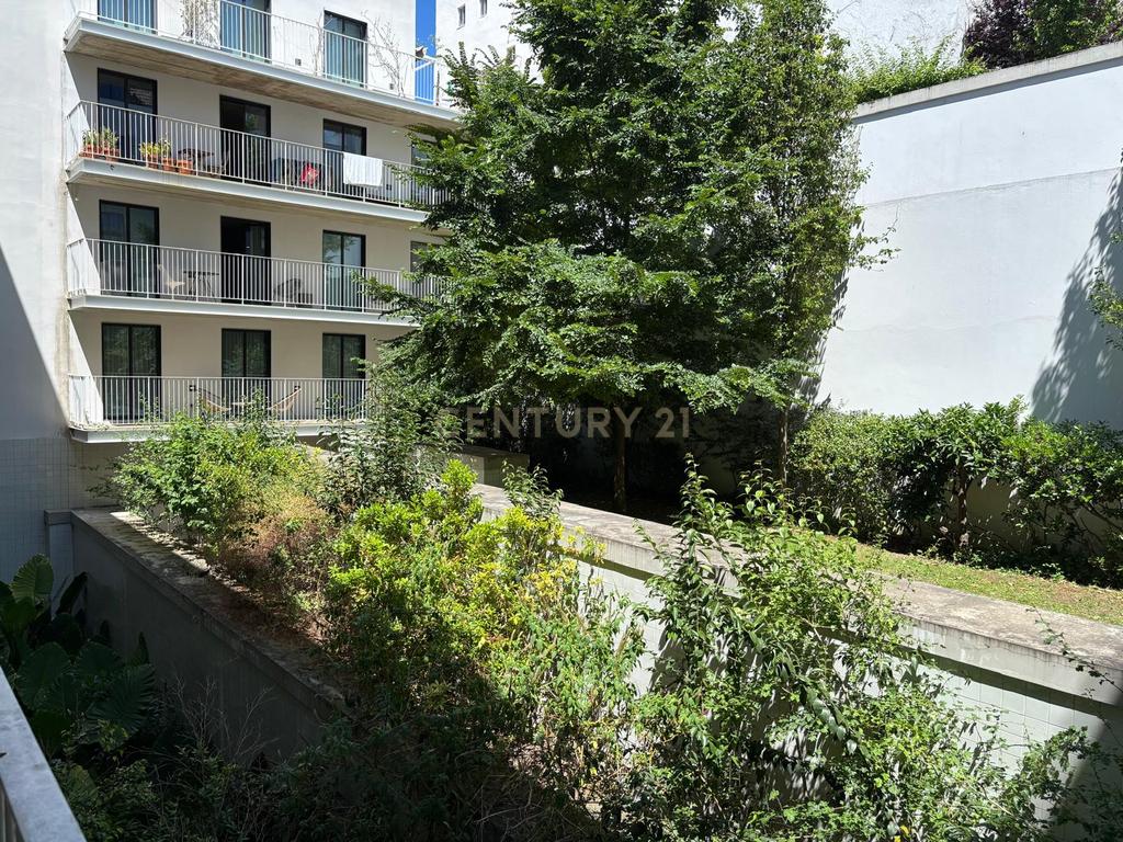 Apartamento Charmoso no Coração do Intendente com Licença para Alojamento Local - Image 17