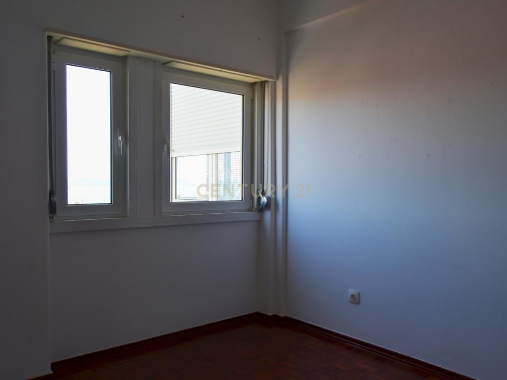 ✨ Apartamento T3* com Vista Mar e Rio em Oeiras ✨ - Image 22