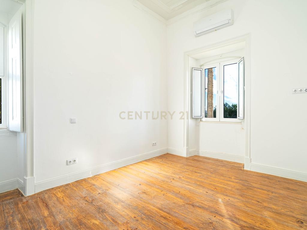 CASA PONTE VELHA – 2 CASAS TOTALMENTE RENOVADAS COM GRANDES JARDINS E VISTAS PANORÂMICAS - Image 14