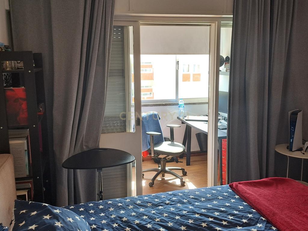 Apartamento T4 na Rua Gil Vicente - Parede - Image 28