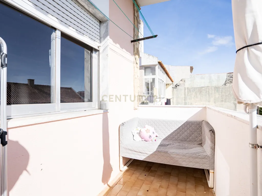 Moradia T5 em Casal de Cambra, Sintra - Oportunidade Única! - Image 27