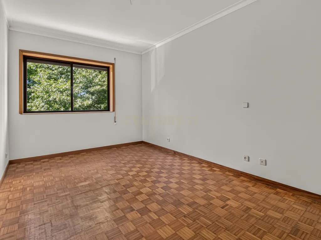 T3 com Garagem no Centro de Braga - Image 10