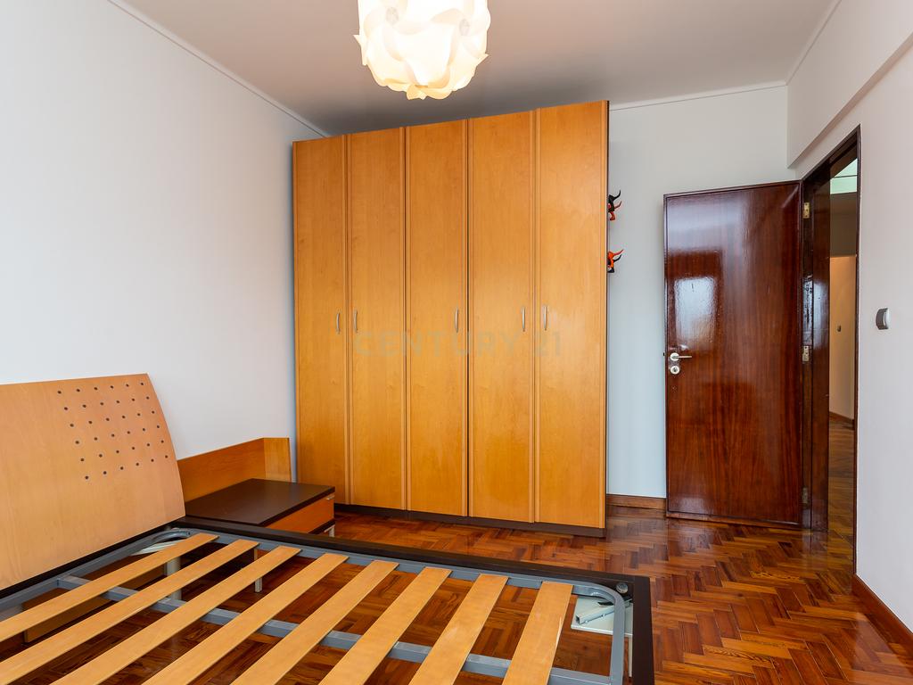Apartamento T2 em Sacavém, Loures - Oportunidade Única! - Image 15