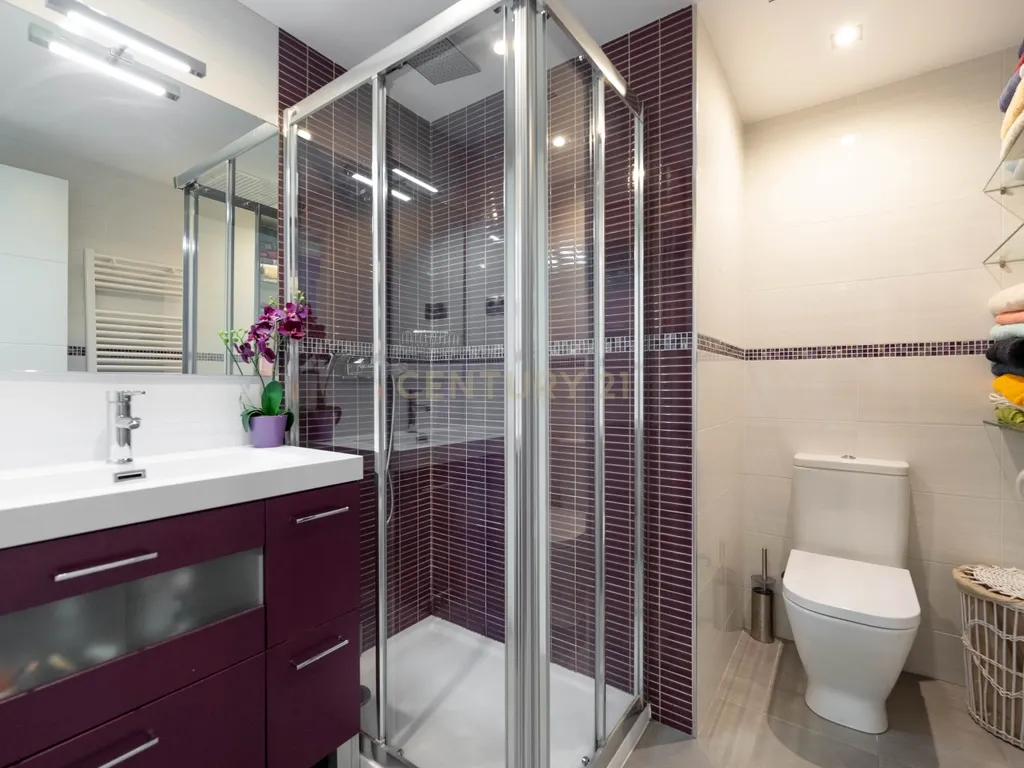 EXCLUSIVO APARTAMENTO EM URBANIZAÇÃO COM JARDIM E PISCINA - Image 27