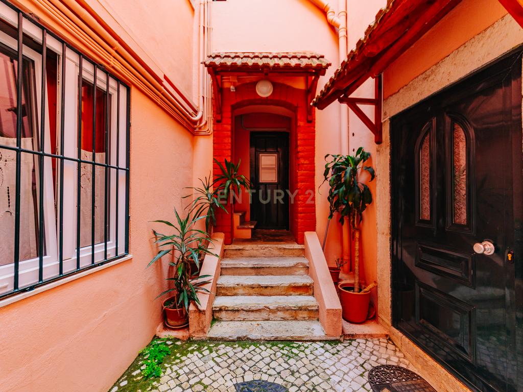 APARTAMENTO T2 - LOCALIZAÇÃO PREMIUM NO CORAÇÃO DE LISBOA - Image 39