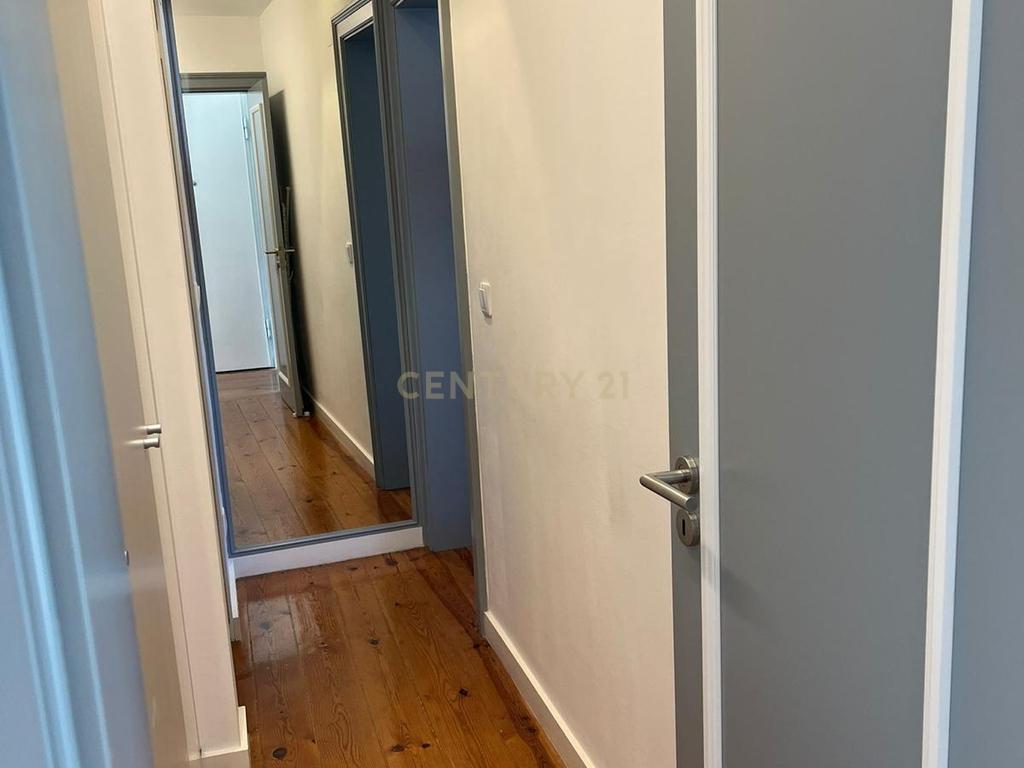 Apartamento T2 em Campo de Ourique - Image 8