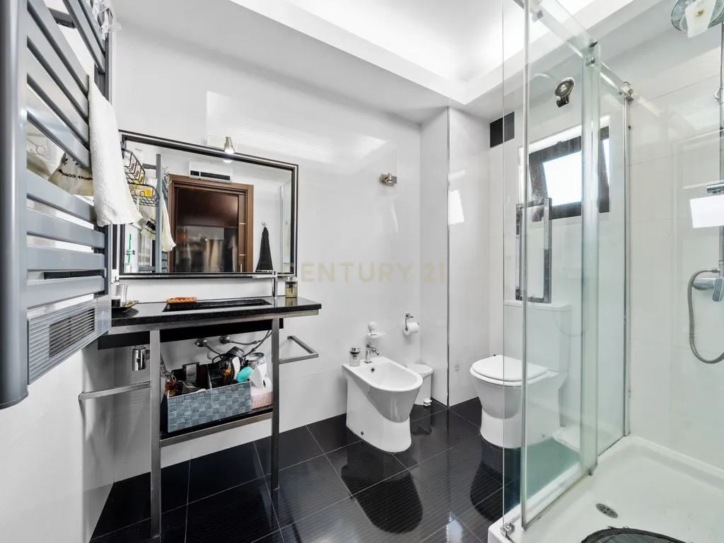Moradia T5 Isolada com Piscina em Alcochete - Image 31